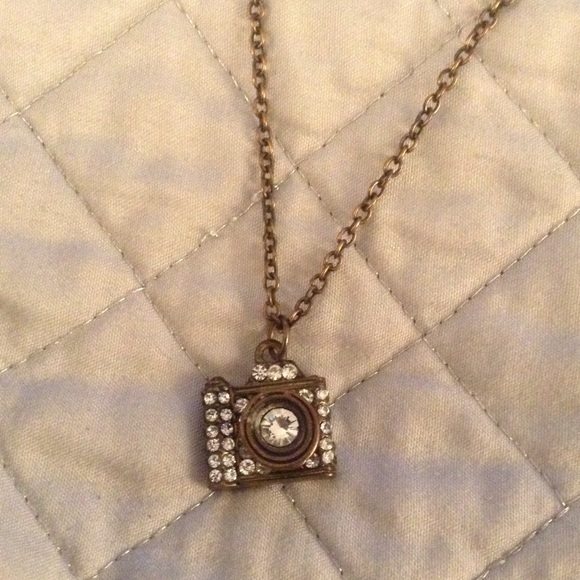 Rhinestone Camera Necklace - Picture 3 of 5